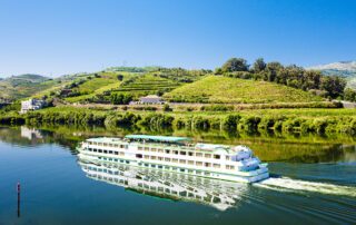 Riverboat in the Duro Valley.
